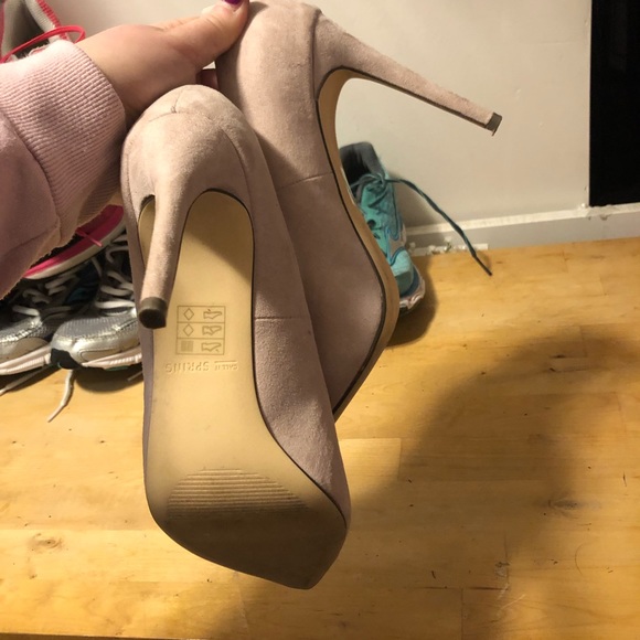 Tan Heels - Picture 6 of 6